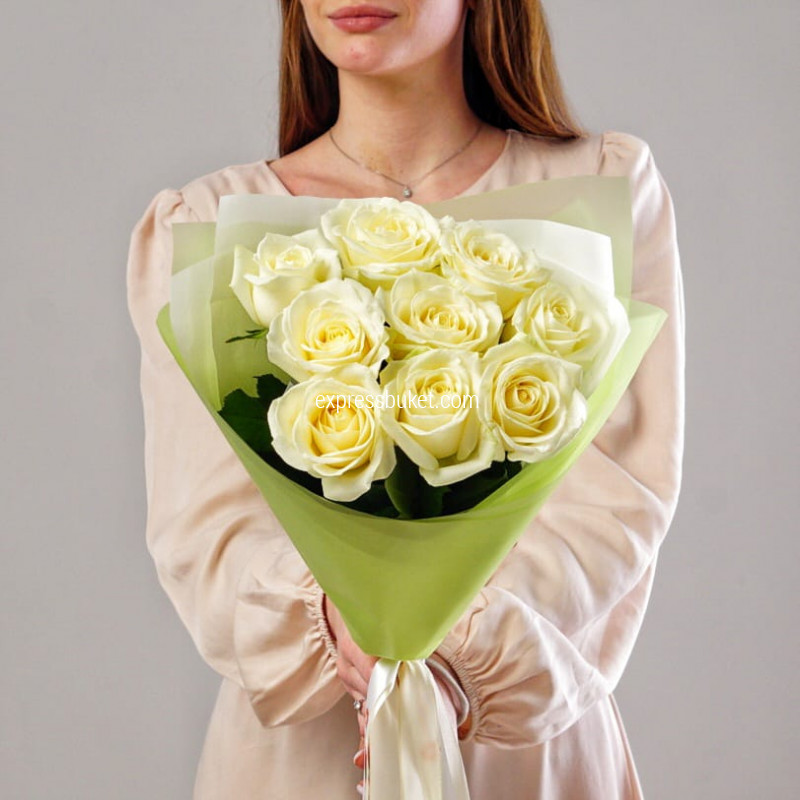 Букет из 9 роз Аваланж 